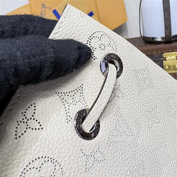 2026124175355108 570